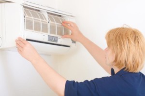 Cleaning Air Conditioner